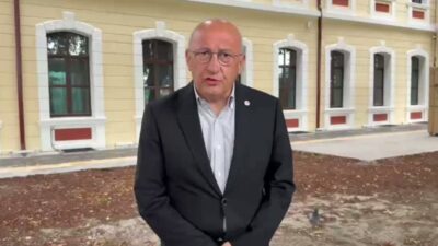 YENİ Parti Genel Başkan Yardımcısı Utku Çakırözer, gazetecilerden sivil toplum