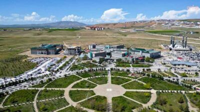 Sayıştay'ın, Van Yüzüncü Yıl Üniversitesi 2025 yılı Denetim Raporu'nda, üniversite