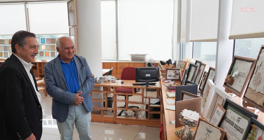Yazar Feridun Andaç, Tepebaşı Belediyesi’nin kültür sanat çalışmalarını inceledi Yazar Feridun Andaç, Tepebaşı Belediye Başkanı Ahmet Ataç’ı ziyaret ederek