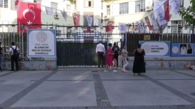 Milyonlarca öğrenci ve öğretmen için yeni eğitim öğretim yılı başladı.