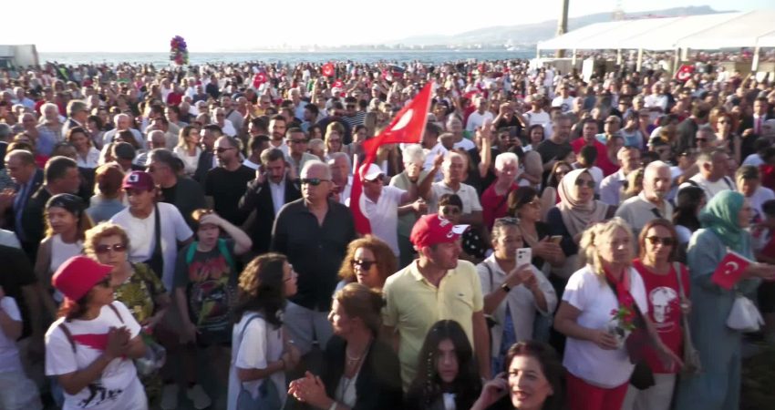 İzmir’in düşman işgalinden kurtuluşunun 104. yıl dönümü dolayısıyla YENİ Parti