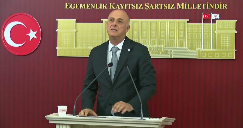 YENİ Parti’den “fon krizine” çözüm için kanun teklifi… Özlale: “Kağıt üzerindeki getiriye değil, gerçek para hareketlerine bakarak bir fon mağduriyeti tablosu oluşturacağız” YENİ Parti İzmir Milletvekili Ümit Özlale, kapatılan 131 yatırım fonu