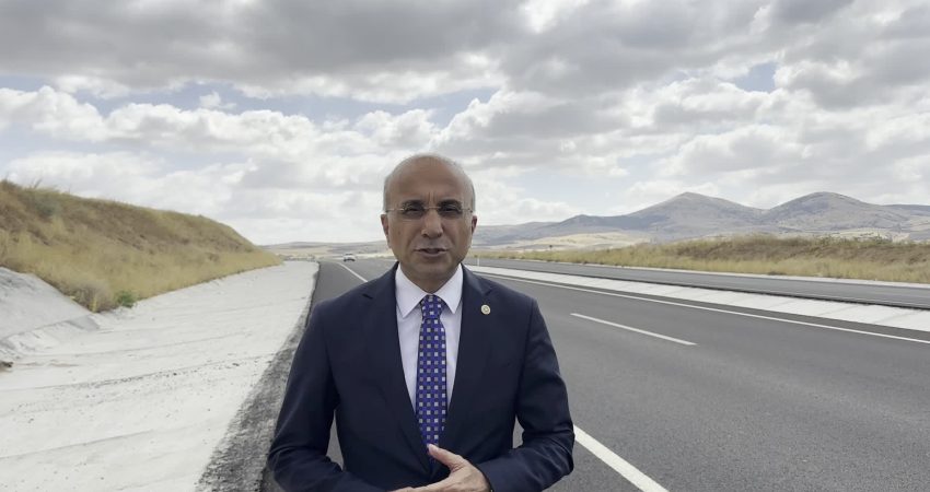 YENİ Partili Aşkın Genç: “Vatandaşın geliri yoldaki fiyat artışına yetişemiyor” YENİ Parti Kayseri Milletvekili Aşkın Genç, köprü ve otoyol geçiş