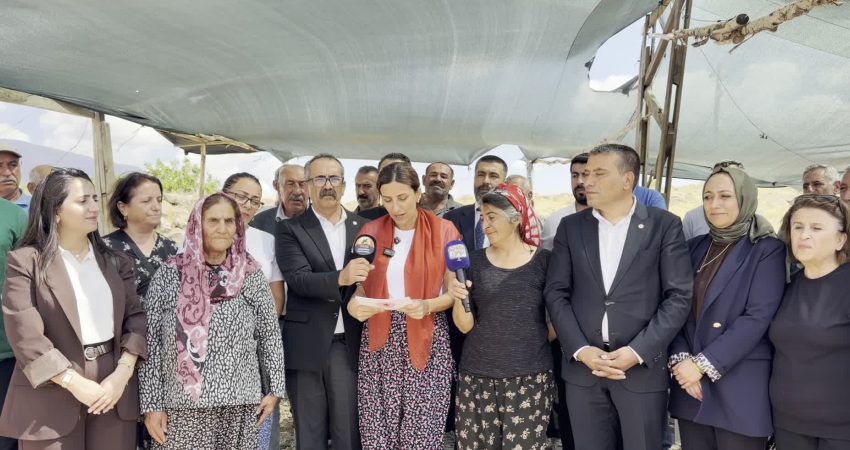 YENİ Partili Rızvanoğlu, Varto’da 124 gündür nöbet tutan vatandaşları ziyaret etti YENİ Parti İstanbul Milletvekili Evrim Rızvanoğlu, Muş'un Varto ilçesinde jeotermal