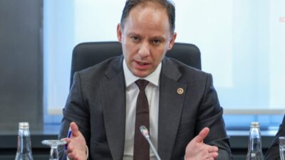 YENİ Parti Zonguldak Milletvekili Deniz Yavuzyılmaz, Anayasa Mahkemesi önünde düzenlenen
