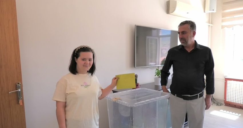 Yozgat Veteriner Hekimler Odası'nın 10’uncu Genel Kurul toplantısında güven tazeleyen