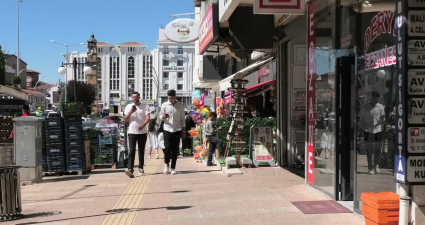 Yozgatlı vatandaşlar, TÜİK'in açıkladığı ağustos ayı enflasyon verilerine tepki gösterdi.