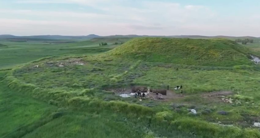 Yozgat’ın Sorgun ilçesine bağlı Büyüktaşlık Köyü'ndeki Uşaklı Höyük sit alanında
