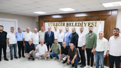 Yüreğir Belediye Başkan Vekili Tarık Özünal, muhtarlarla bir araya geldiği