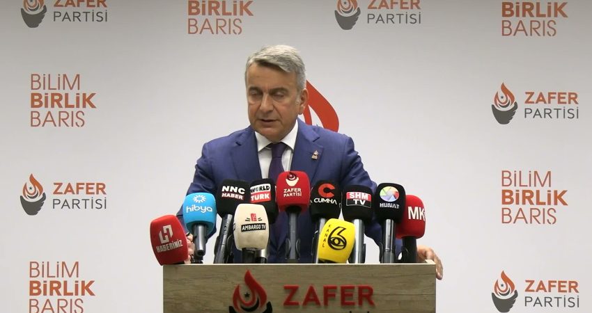Zafer Partisi Sözcüsü Karamahmutoğlu’ndan fon krizi tepkisi: “AKP hükümeti, borsayı çökerterek yatırımcıları büyük zarara uğrattı” Zafer Partisi Sözcüsü Azmi Karamahmutoğlu, borsada yaşanan gelişmelere ilişkin, "AKP