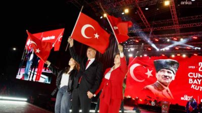 İBB Başkanvekili Nuri Aslan, Yenikapı’da düzenlenen 29 Ekim Cumhuriyet Bayramı