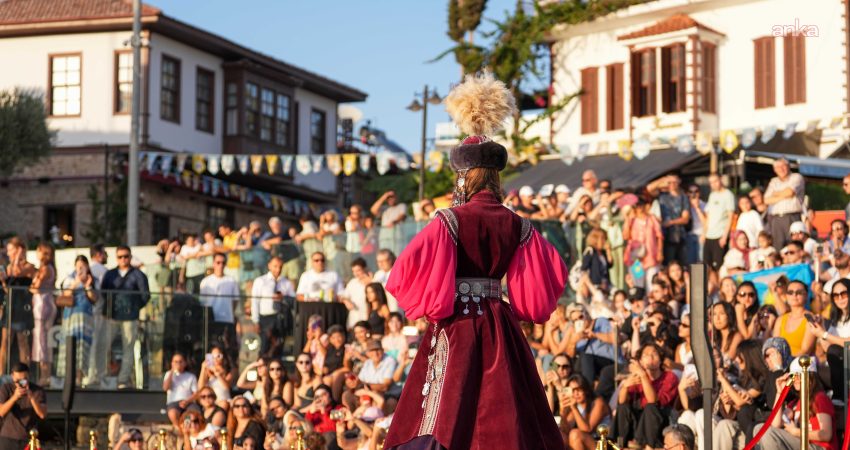 Muratpaşa Belediyesi’nin bu yıl 11’incisini düzenlediği "Kaleiçi Old Town Festivali",