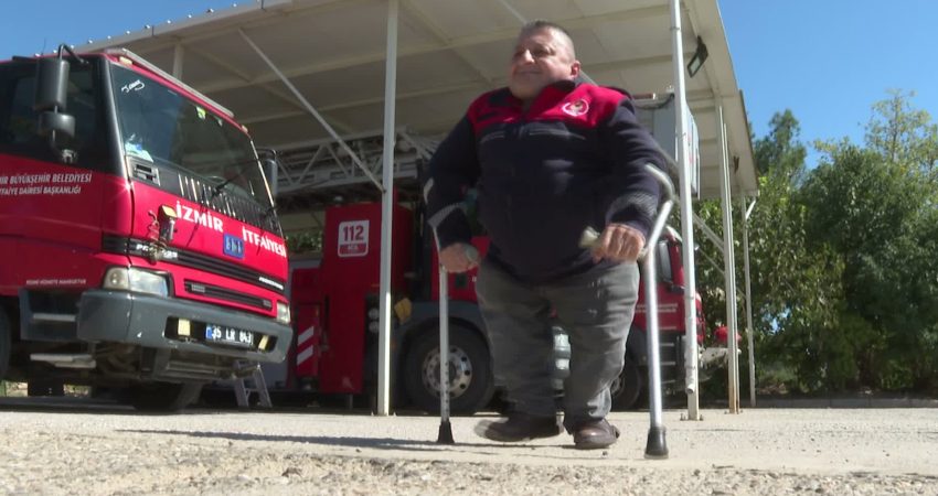 Cam kemik hastalığıyla dünyaya gelen Yaşar Karaduman, İzmir İtfaiyesi’nde 24