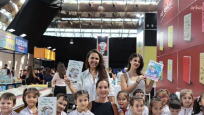 16. Antalya Kitap Fuarı, öğrencilerin yanı sıra eğitimcilerden de yoğun