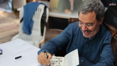 Antalya Büyükşehir Belediyesi tarafından düzenlenen 16. Antalya Kitap Fuarı, yazar
