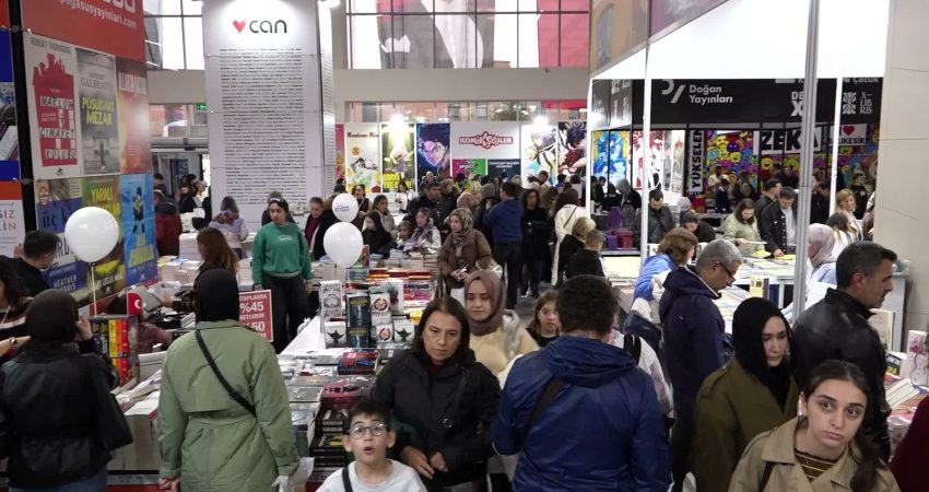 Balıkesir Büyükşehir Belediyesi tarafından bu yıl 2'ncisi düzenlenen Balıkesir Kitap