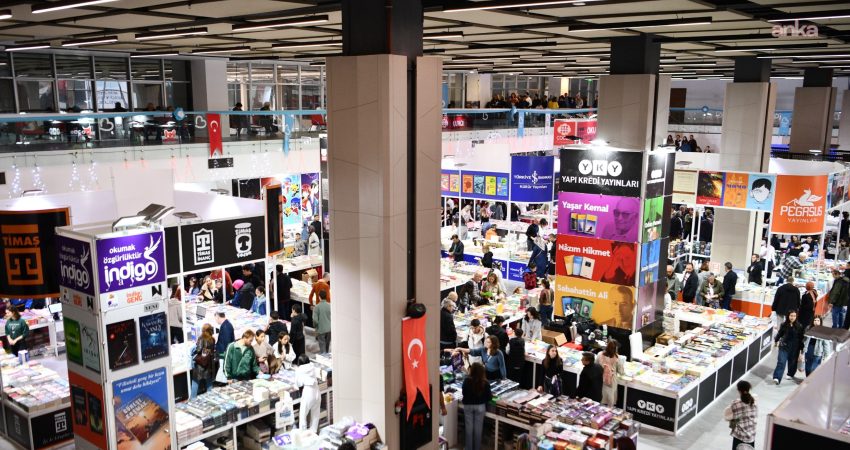 Balıkesir Büyükşehir Belediyesi tarafından bu yıl ikincisi düzenlenen Balıkesir Kitap
