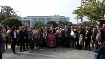 Aile Dayanışma Ağı’nın 49. buluşması, Saraçhane Parkı’nda gerçekleştirildi. Buluşmada, tutuklu