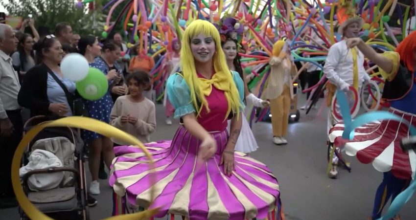 “5. Uluslararası Tarsus Festivali” için geri sayım başladı Mersin Büyükşehir Belediyesi tarafından bu yıl beşincisi düzenlenecek Uluslararası Tarsus