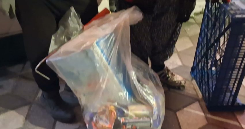 Tokat’ta 64 yaşındaki Çiseli Çevik, hasta eşi Şenel Çevik ile