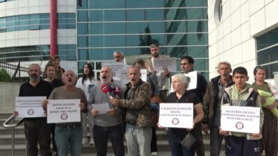 Adalet Peşinde Aileleri Platformu, Adıyaman Adalet Sarayı önünde düzenlediği basın