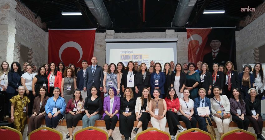 Adana Büyükşehir Belediyesi ev sahipliğinde düzenlenen “Eşitliğe Duyarlı Kadın Dostu