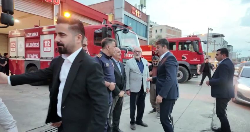 Adıyaman Belediye Başkanı Tutdere, itfaiye personeliyle bir araya geldi Adıyaman Belediye Başkanı Abdurrahman Tutdere, İtfaiye Haftası dolayısıyla itfaiye personeli