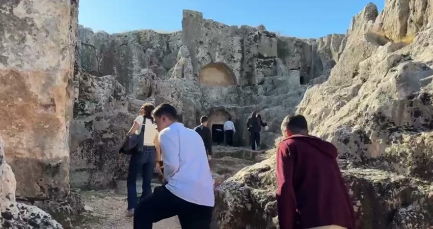 Adıyaman Belediyesi, ücretsiz YKS hazırlık kurslarına katılan öğrenciler için Perre