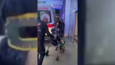 Adıyaman-Şanlıurfa yol ayrımında tarım işçilerini taşıyan minibüs ile otomobilin çarpışması