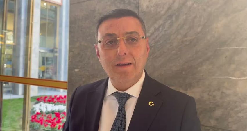 AK Parti İstanbul Milletvekili Serkan Bayram, fon krizine ilişkin, "Yetkilileri,