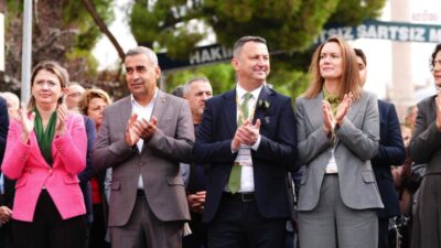 Akhisar Belediyesi'nce bu yıl ikincisi düzenlenen "Leziz Akhisar Festivali", kortej