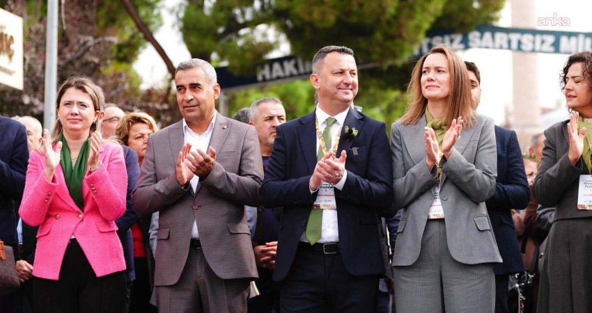Akhisar Belediyesi'nce bu yıl ikincisi düzenlenen "Leziz Akhisar Festivali", kortej