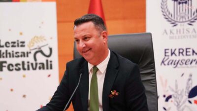 Akhisar Belediye Başkanı Ekrem Kayserili, kent genelinde sürdürülen altyapı çalışmalarının
