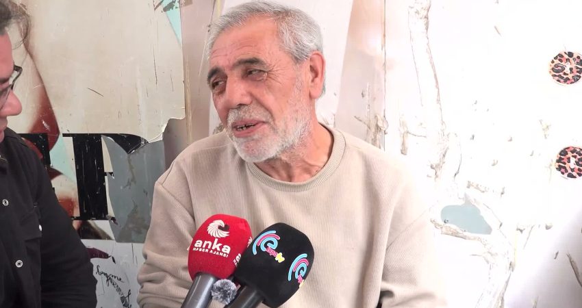 Aksaraylı vatandaşın gündemi kredi kartı: “Ülkede borçsuz kul var mı?” Aksaray’da vatandaşlar, artan yaşam maliyetleri ve geçim sıkıntısı nedeniyle kredi
