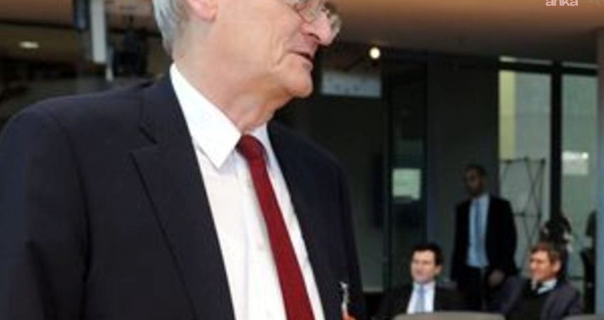 Almanya'da casusluk suçlamasıyla gözaltına alınan eski Federal İstihbarat Teşkilatı (BND)