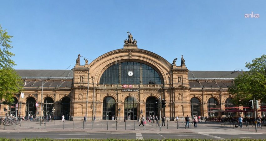 Almanya’nın devlet demiryolu şirketi Deutsche Bahn’a ait yaklaşık 5 bin