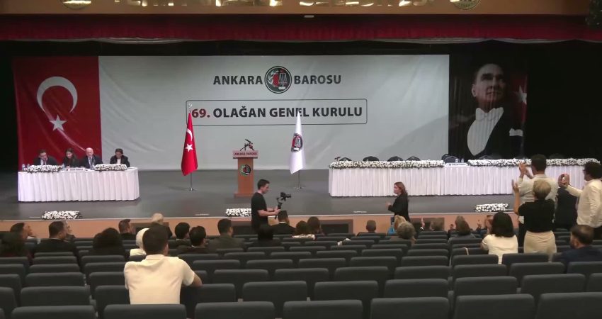 Ankara Barosu 69. Olağan Genel Kurulu’nda konuşan Demokratik Sol Avukatlar