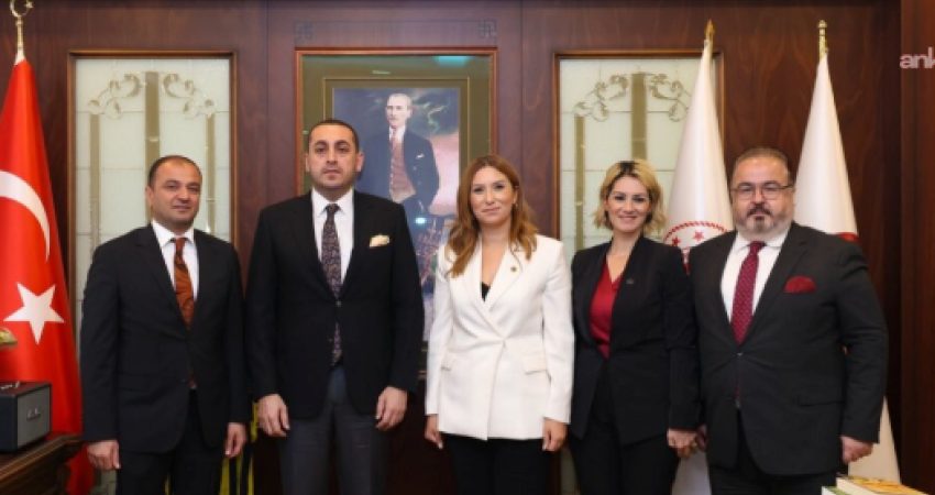 Ankara Barosu’ndan Ankara Cumhuriyet Başsavcısı Aykut Çelik’e ziyaret Ankara Barosu Başkanı Av. Elçin Özge Şimşek Çağlayan ve beraberindeki
