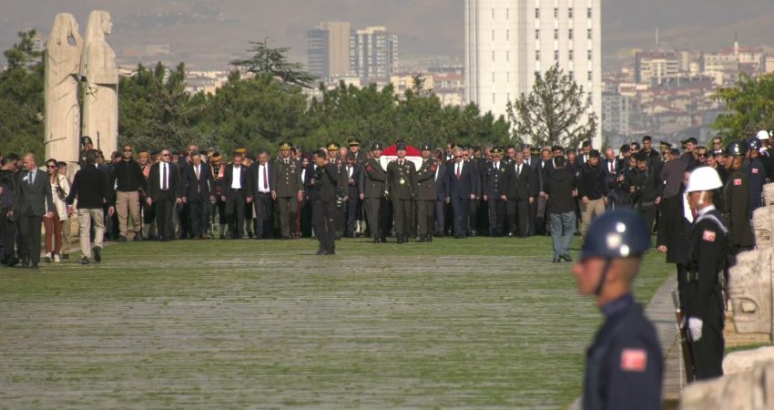 Ankara Valisi Yakup Canbolat başkanlığındaki heyet, Ankara'nın başkent oluşunun 103'üncü yılı