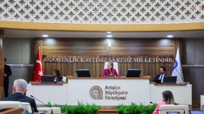 Antalya Büyükşehir Belediyesi Başkan Vekili Büşra Özdemir, Altıntaş bölgesinde yağmur