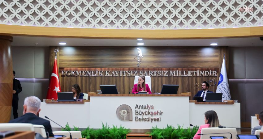 Antalya Büyükşehir Belediyesi Başkan Vekili Büşra Özdemir, Altıntaş bölgesinde yağmur
