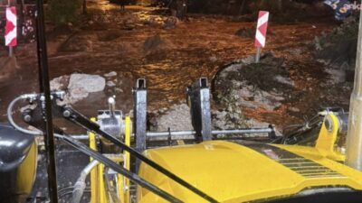Antalya’da şiddetli yağışın ardından su baskınları ve hasarların yaşandığı ilçelerde