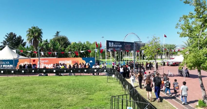 Antalya Büyükşehir Belediyesi tarafından düzenlenen 16. Antalya Kitap Fuarı, bu