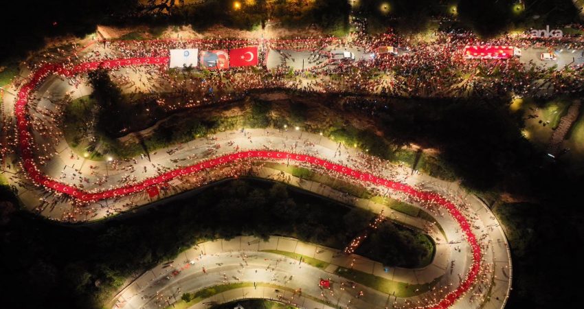 Antalya Büyükşehir Belediyesi, 29 Ekim Cumhuriyet Bayramı’nı fener alayı ve