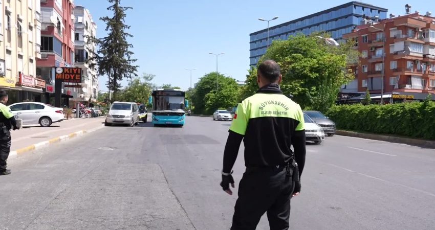 Antalya Büyükşehir Belediyesi, şiddetli yağış sırasında izolasyon malzemelerindeki yıpranma nedeniyle