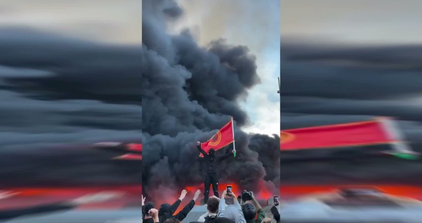 Arnavutluk'un başkenti Tiran'da öğrenci protestoları dördüncü gününe girerken, eğitim sistemindeki sorunlara