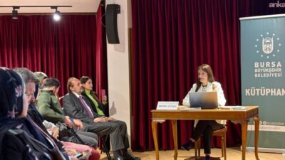 Bursa Büyükşehir Belediyesi’nin düzenlediği söyleşi programında, Türk edebiyatı ve düşünce