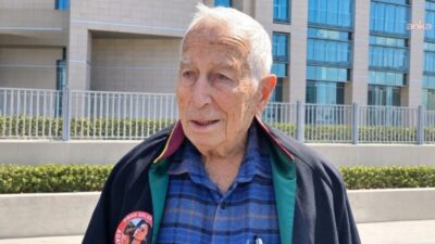 Türkiye'de siyasi birçok davada görev üstlenen avukat Alp Selek, 95