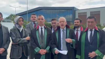 İBB duruşmasını izleyen avukatlar, tutuklu yargılanan Ekrem İmamoğlu'nun avukatı Mehmet