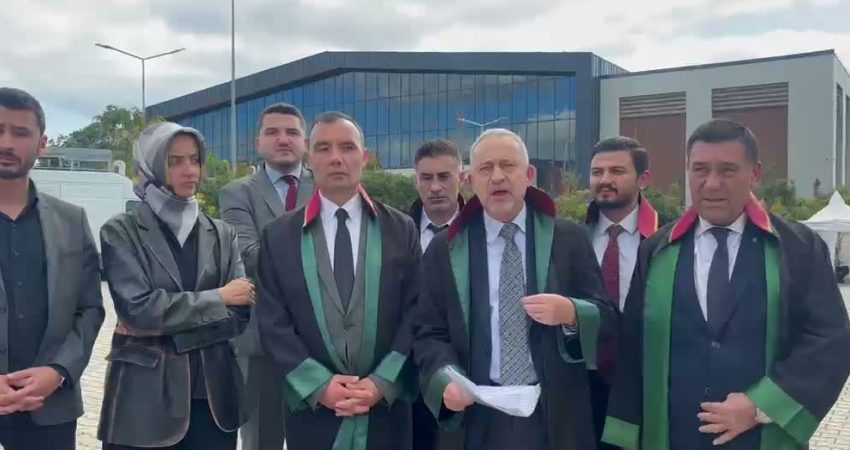 İBB duruşmasını izleyen avukatlar, tutuklu yargılanan Ekrem İmamoğlu'nun avukatı Mehmet